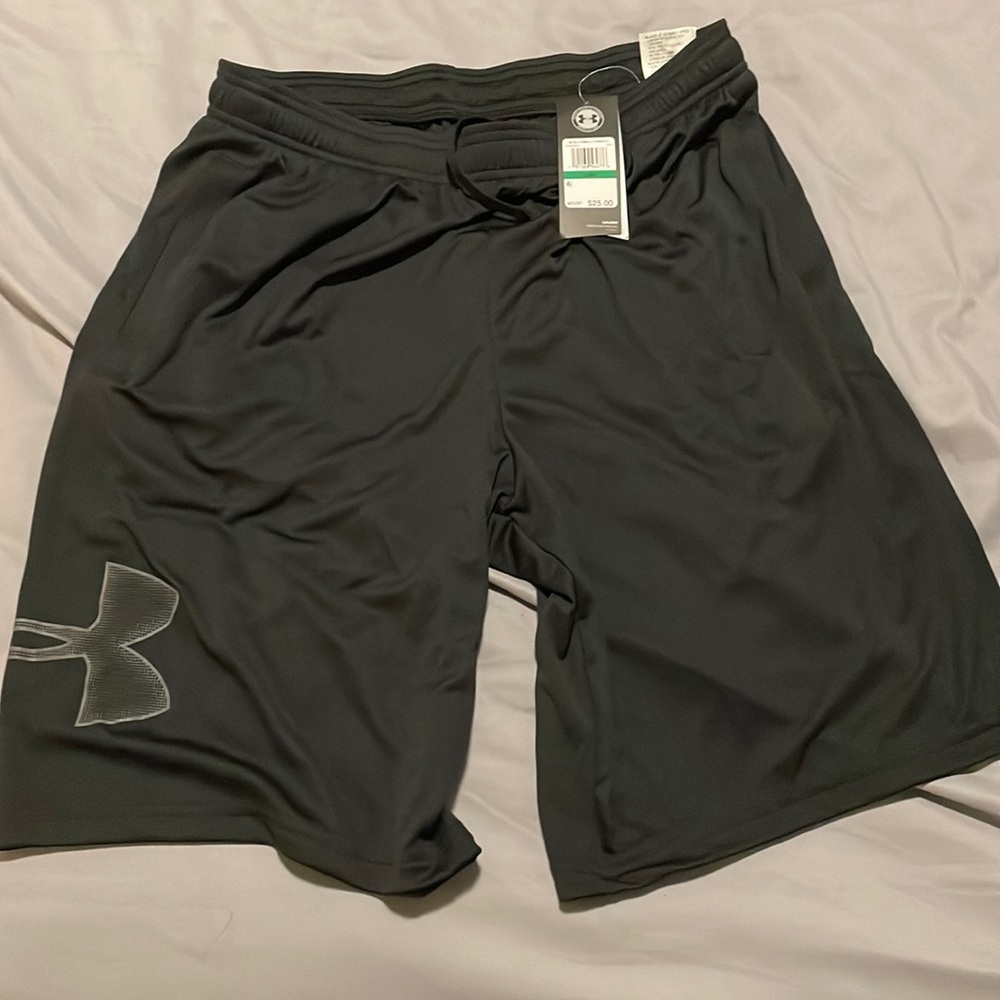 Mens Under Armour gym shorts